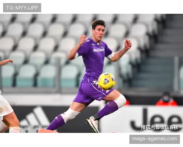 伊萨克如何以技术型9号重塑现代中锋的战术角色与能力边界